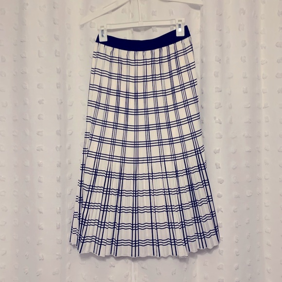 Rachel Zoe Dresses & Skirts - NWT Rachel Zoe white and black pleated midi skirt plaid size small